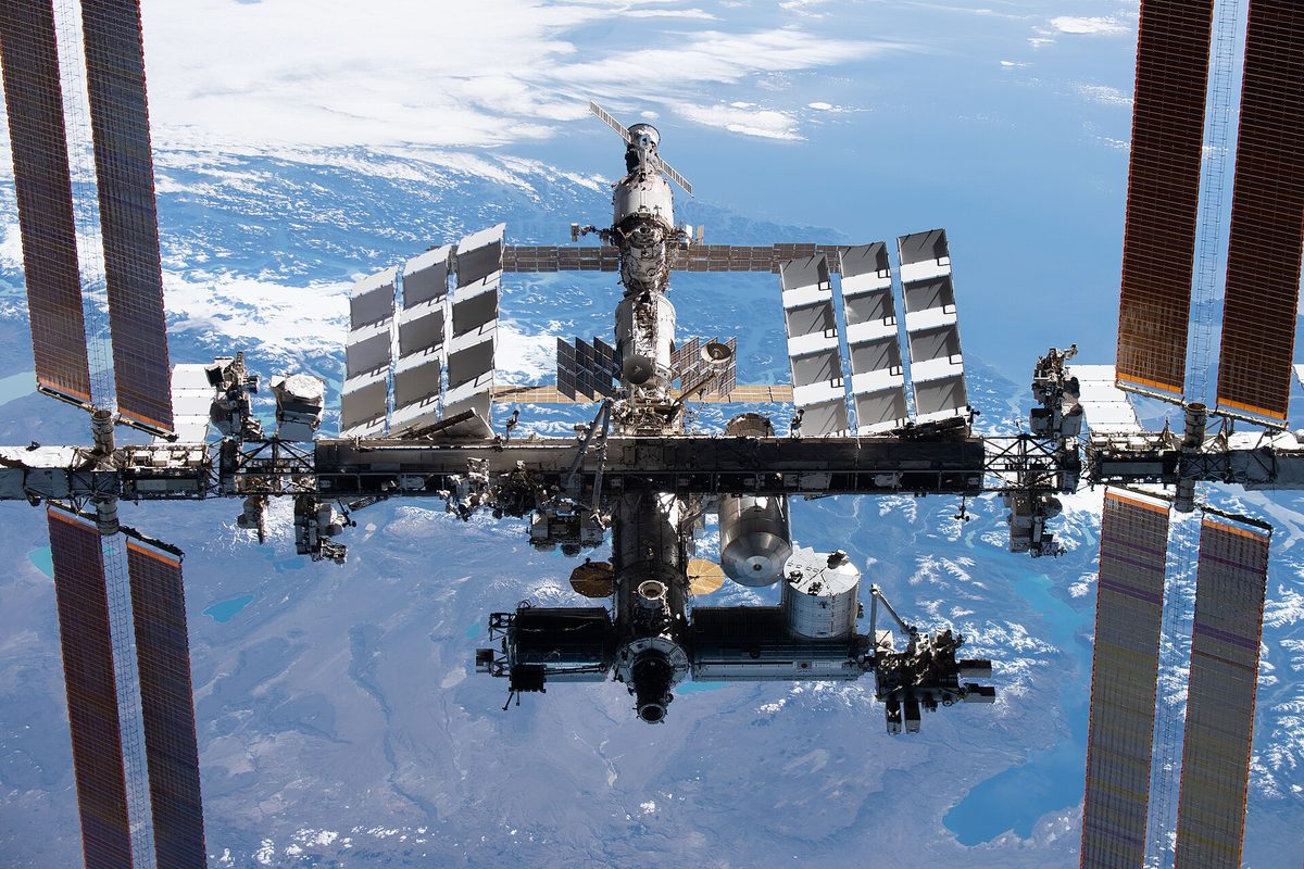 Por qué cada rastreador de la ISS da una posición distinta: los TLE explicados